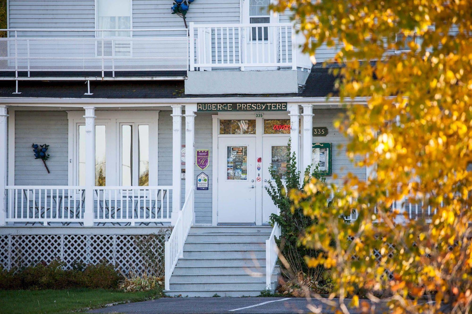 Auberge Presbytere Mont Lac-Vert Hebertville Exterior photo